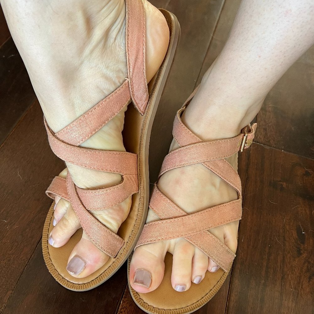 Toms Womens Pink Sandals Flats Sz 10